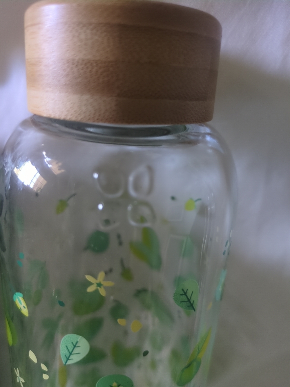 Water Drop Green Citrus Glass Water Bottle with Bamboo Lid - Picture 4 of 7